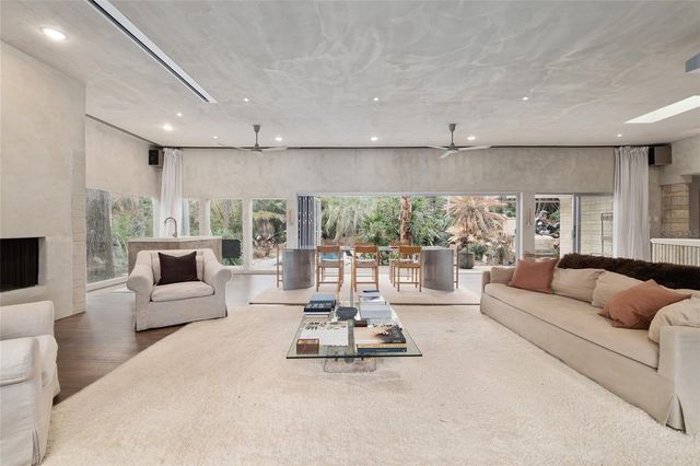 2062 NW 11TH ROAD, Gainesville, FL 32605