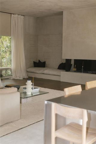 2062 NW 11TH ROAD, Gainesville, FL 32605