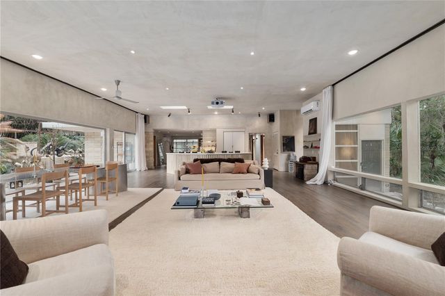 2062 NW 11TH ROAD, Gainesville, FL 32605