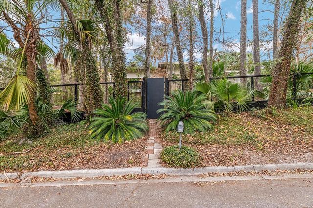 2062 NW 11TH ROAD, Gainesville, FL 32605