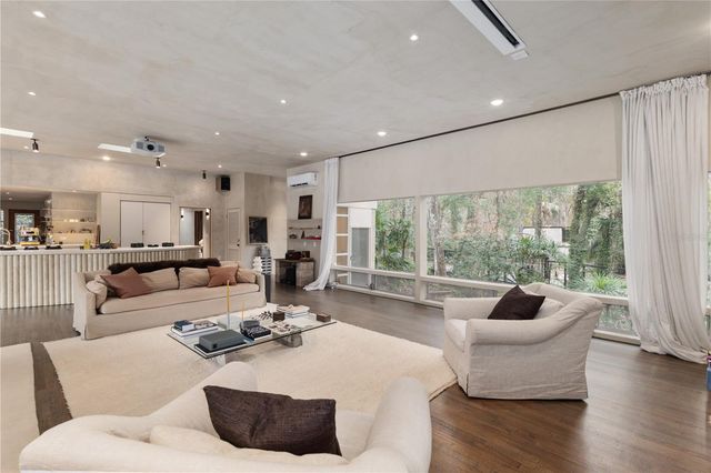 2062 NW 11TH ROAD, Gainesville, FL 32605