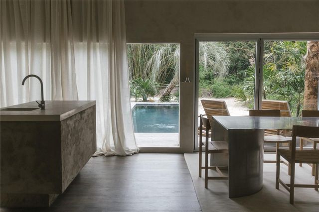 2062 NW 11TH ROAD, Gainesville, FL 32605