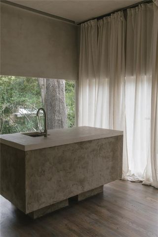 2062 NW 11TH ROAD, Gainesville, FL 32605