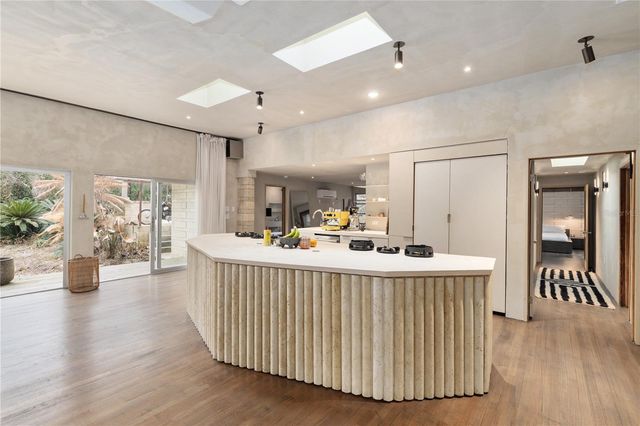 2062 NW 11TH ROAD, Gainesville, FL 32605