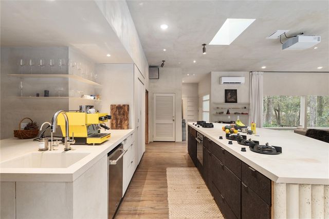 2062 NW 11TH ROAD, Gainesville, FL 32605