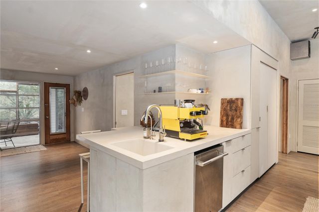 2062 NW 11TH ROAD, Gainesville, FL 32605