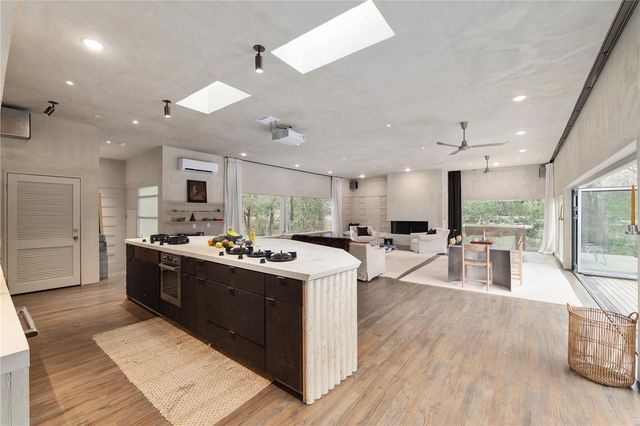 2062 NW 11TH ROAD, Gainesville, FL 32605