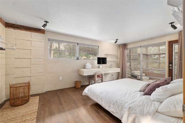 2062 NW 11TH ROAD, Gainesville, FL 32605