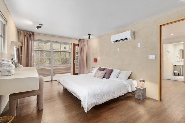 2062 NW 11TH ROAD, Gainesville, FL 32605