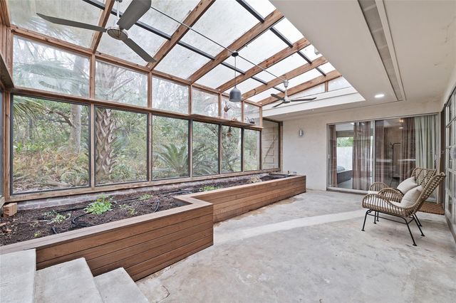 2062 NW 11TH ROAD, Gainesville, FL 32605