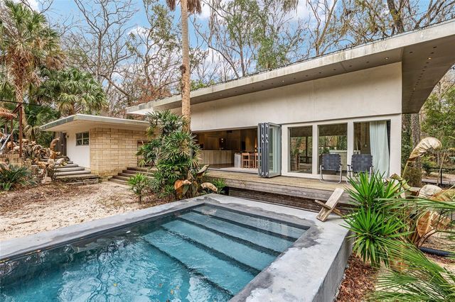 2062 NW 11TH ROAD, Gainesville, FL 32605