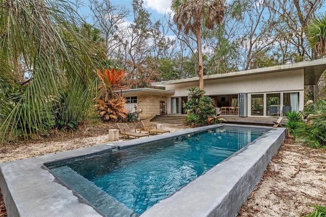 2062 NW 11TH ROAD, Gainesville, FL 32605