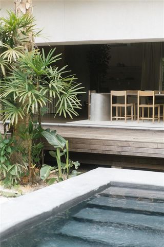 2062 NW 11TH ROAD, Gainesville, FL 32605