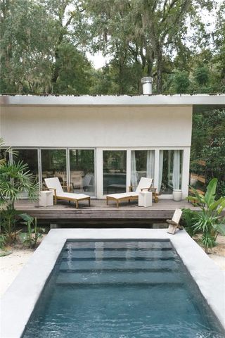 2062 NW 11TH ROAD, Gainesville, FL 32605