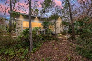 2062 NW 11TH ROAD, Gainesville, FL 32605