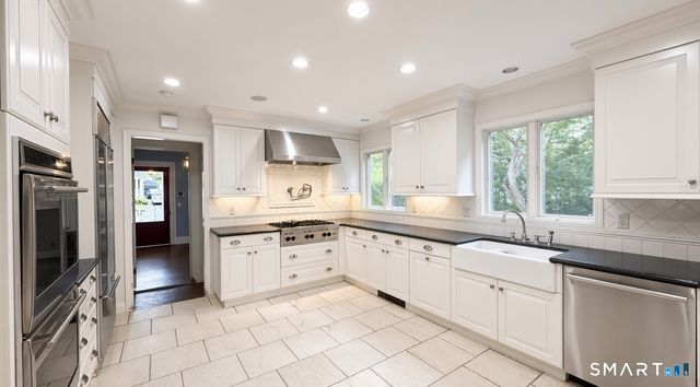 14 Highview Avenue, Greenwich, CT 06870