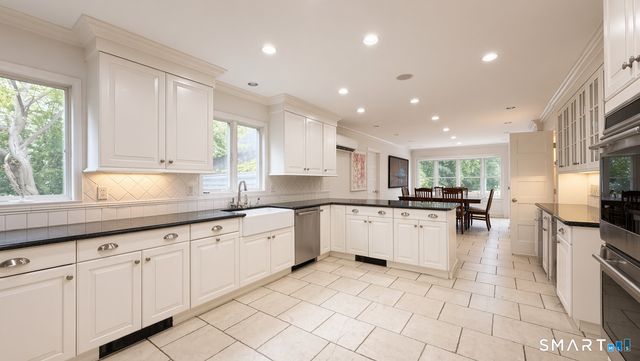 14 Highview Avenue, Greenwich, CT 06870