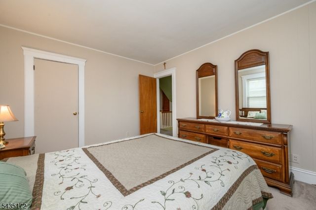 120 Galloping Hill Rd, Roselle Park Boro, NJ 07204
