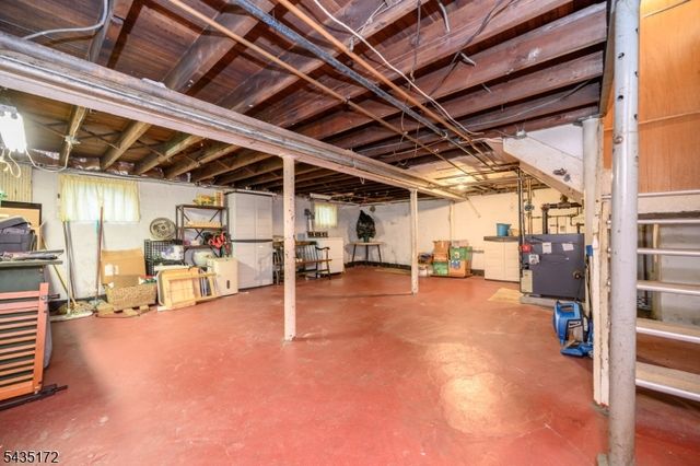 120 Galloping Hill Rd, Roselle Park Boro, NJ 07204