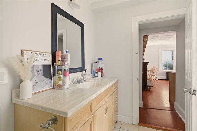 22 Summer Street, Newport, RI 02840