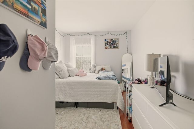 22 Summer Street, Newport, RI 02840