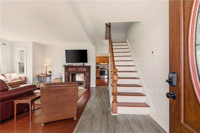 22 Summer Street, Newport, RI 02840