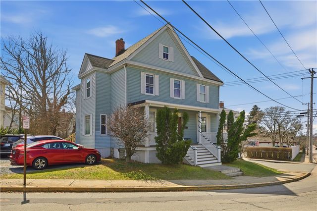 22 Summer Street, Newport, RI 02840