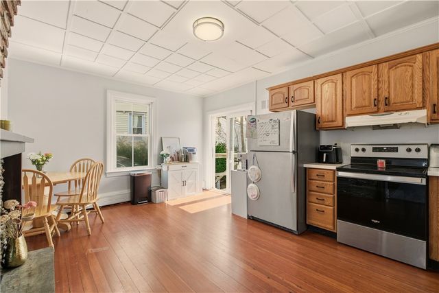 22 Summer Street, Newport, RI 02840
