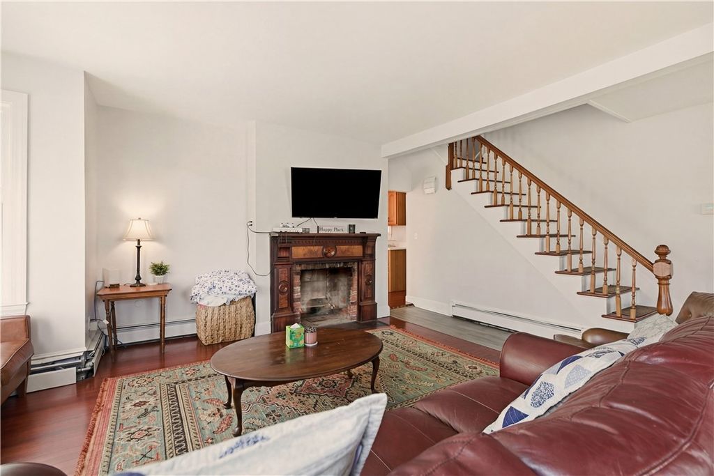 22 Summer Street, Newport, RI 02840