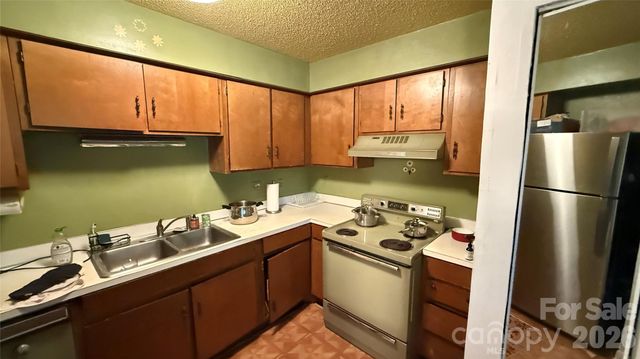 9119 Spyglass Place b, Charlotte, NC 28214
