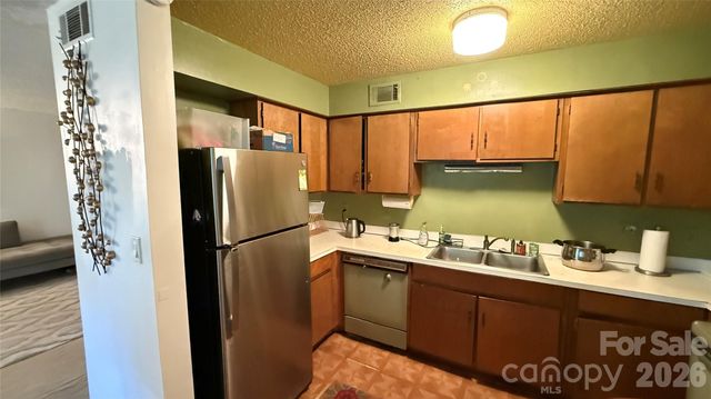 9119 Spyglass Place b, Charlotte, NC 28214