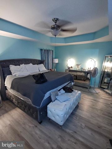 2079 HUNTINGTON LN, Easton, PA 18040