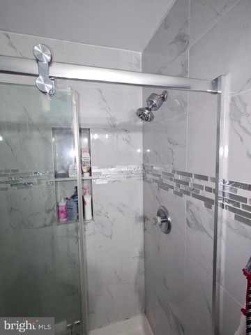 2079 HUNTINGTON LN, Easton, PA 18040