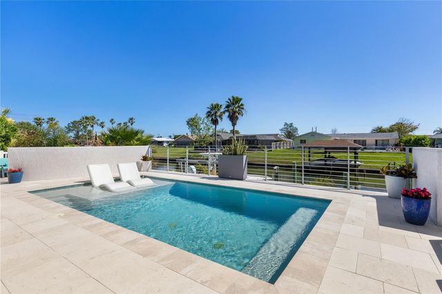 41 CHRISTOPHER COURT, Palm Coast, FL 32137