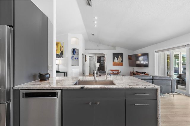 41 CHRISTOPHER COURT, Palm Coast, FL 32137