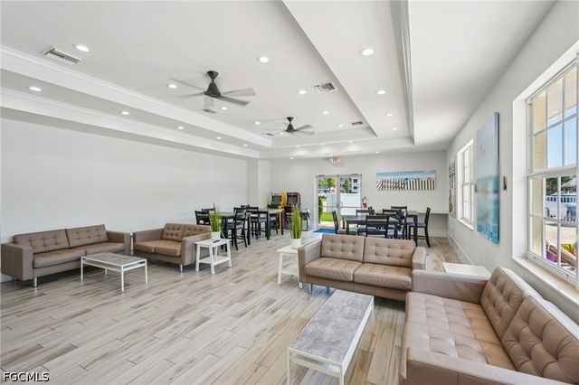 3969 Pomodoro CIR 201, Cape Coral, FL 33909