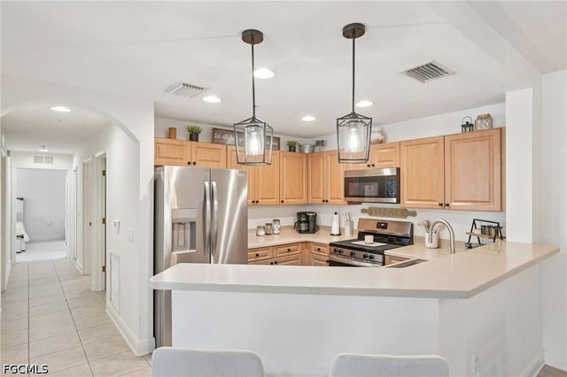 3969 Pomodoro CIR 201, Cape Coral, FL 33909