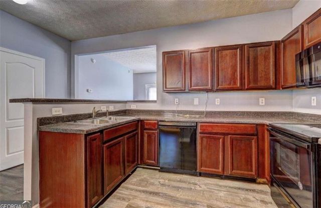 6316 Ellenwood Dr, Rex, GA 30273