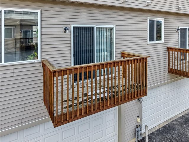 764 Cherry Creek Drive, Grayslake, IL 60030