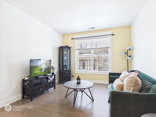 764 Cherry Creek Drive, Grayslake, IL 60030