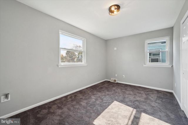 725 MT VERNON AVE, Folsom, PA 19033