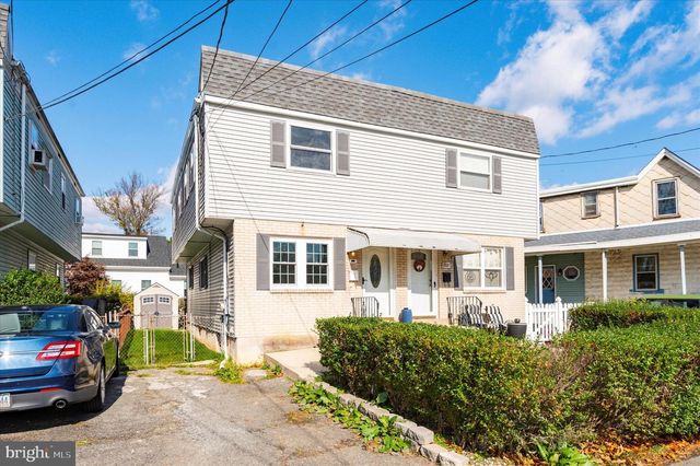 725 MT VERNON AVE, Folsom, PA 19033