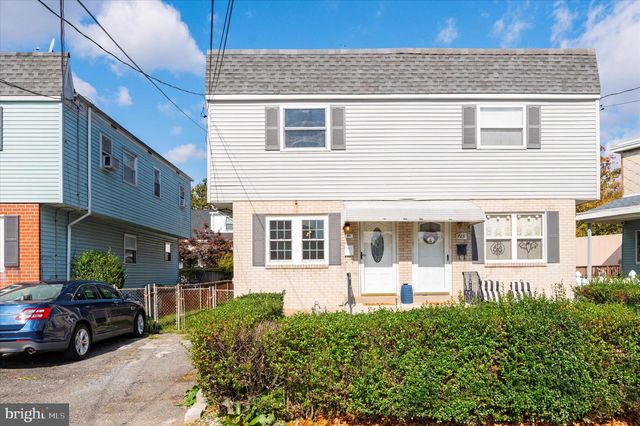 725 MT VERNON AVE, Folsom, PA 19033
