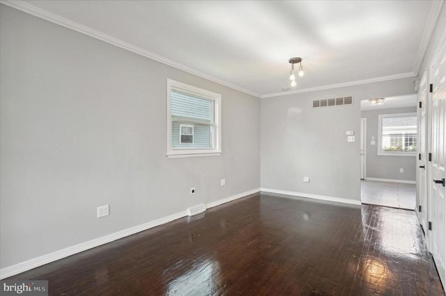 725 MT VERNON AVE, Folsom, PA 19033