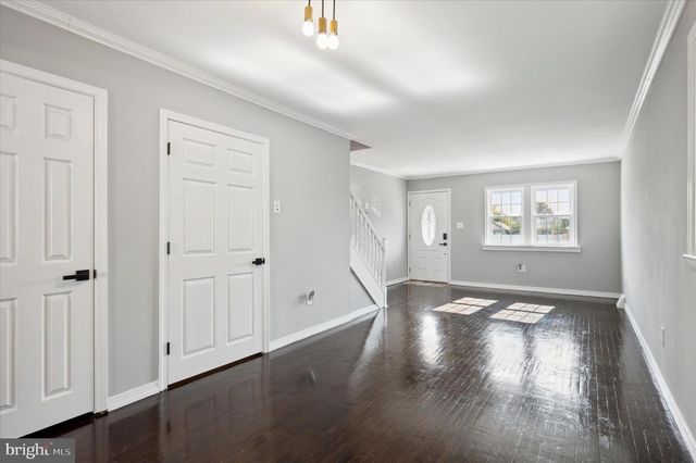 725 MT VERNON AVE, Folsom, PA 19033
