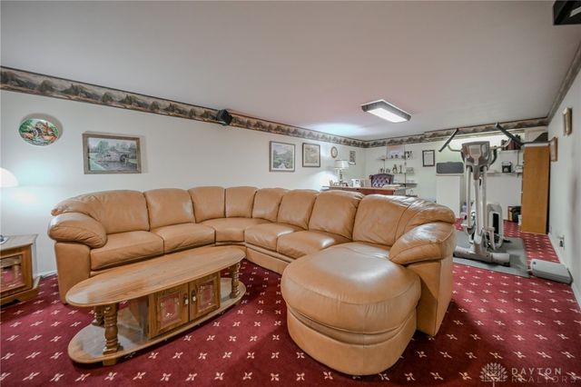 1521 Erika Drive, Springfield, OH 45503