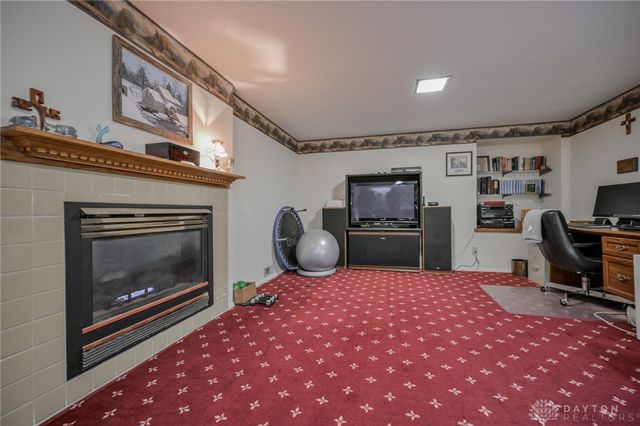 1521 Erika Drive, Springfield, OH 45503