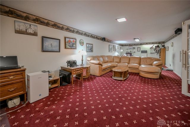 1521 Erika Drive, Springfield, OH 45503