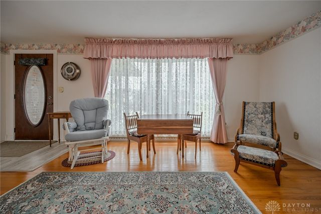 1521 Erika Drive, Springfield, OH 45503