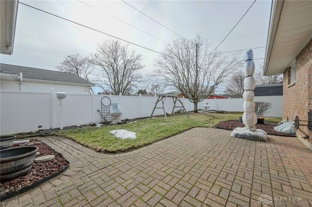 1521 Erika Drive, Springfield, OH 45503